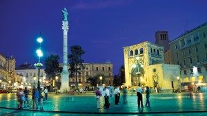 ways to see italy lecce salento piazza