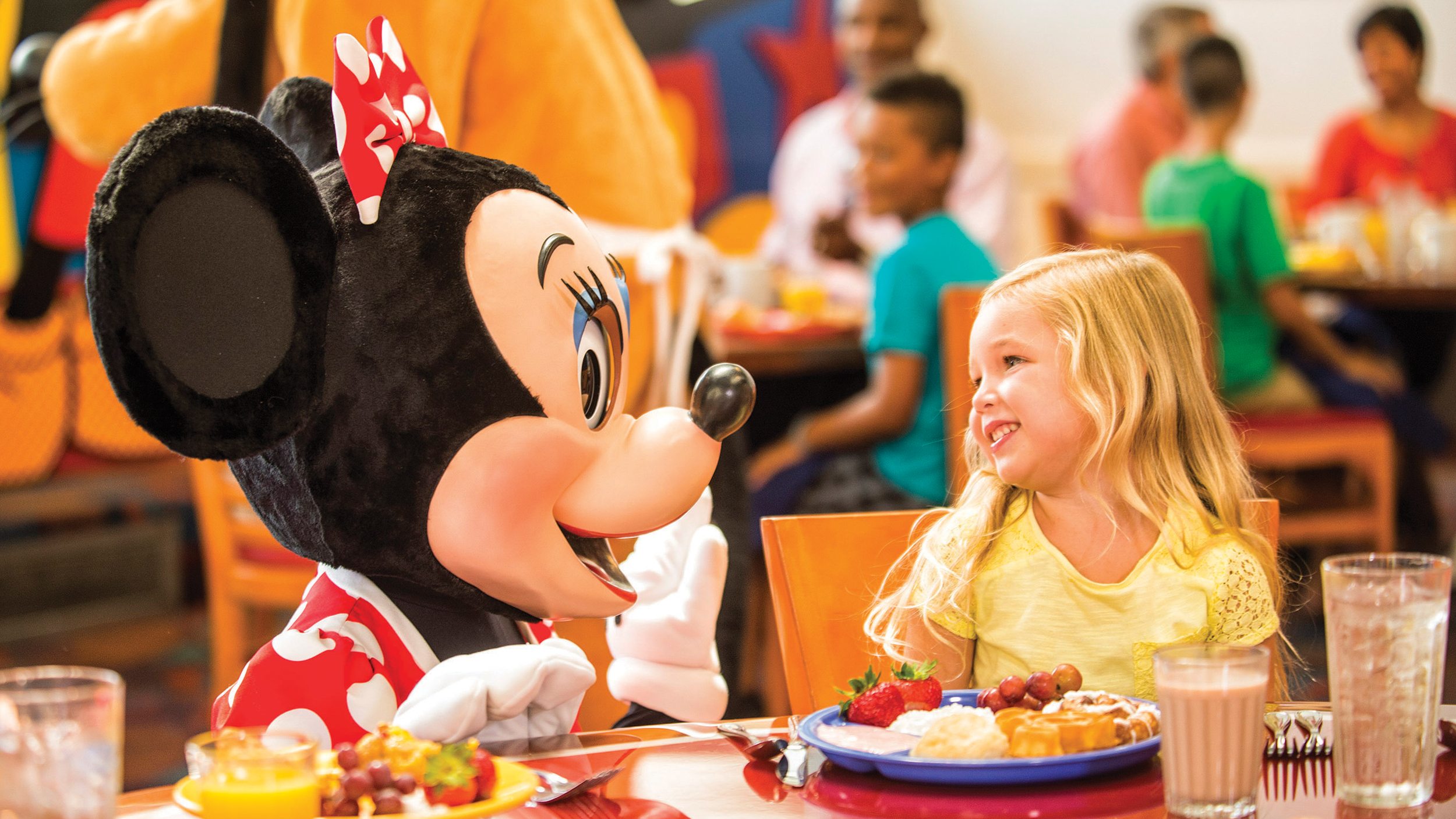 Disney resorts character dining minnie mouse
