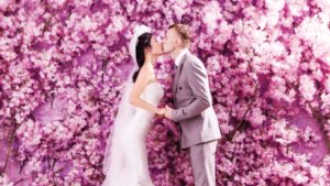 wedding style roses kiss couple